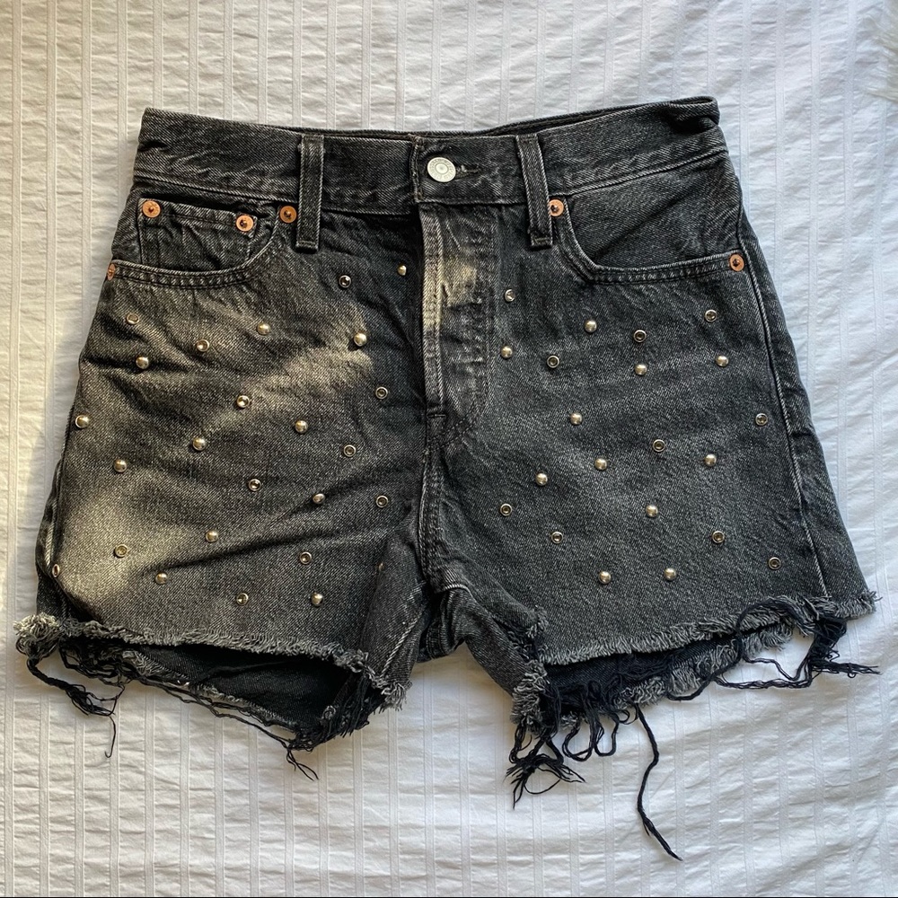 Levi’s Gray Rhinestoned and Studded High Rise Wedgie Short
